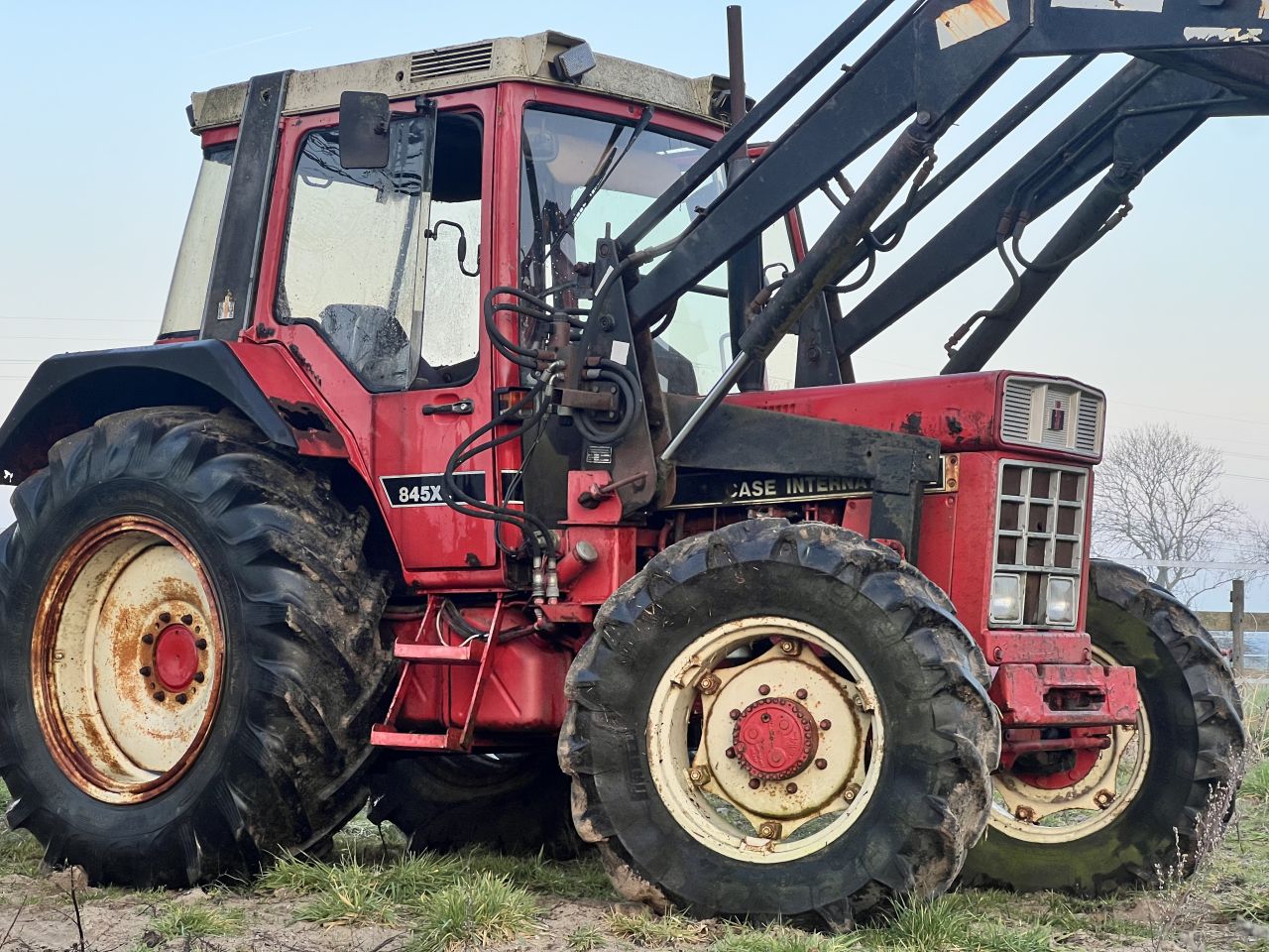 Case International 845XL