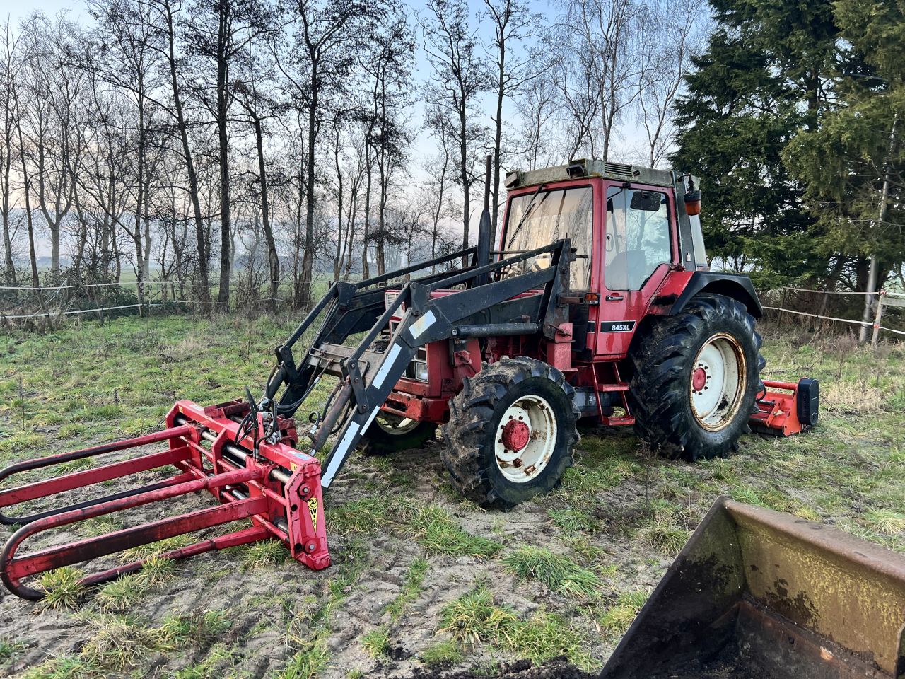 Case International 845XL