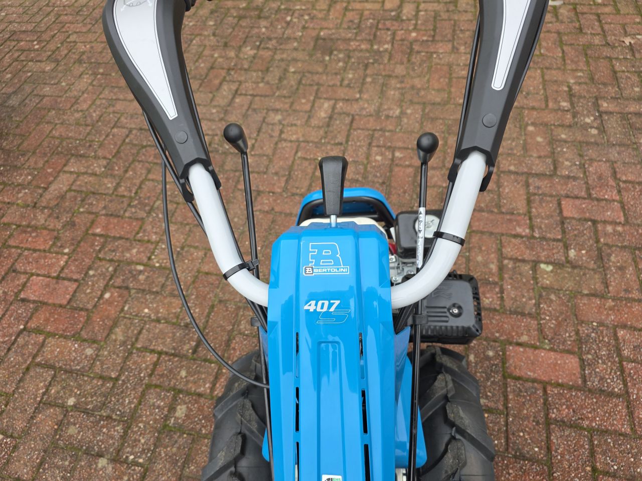 Nibbi tweewielige trekkers tuinfrees