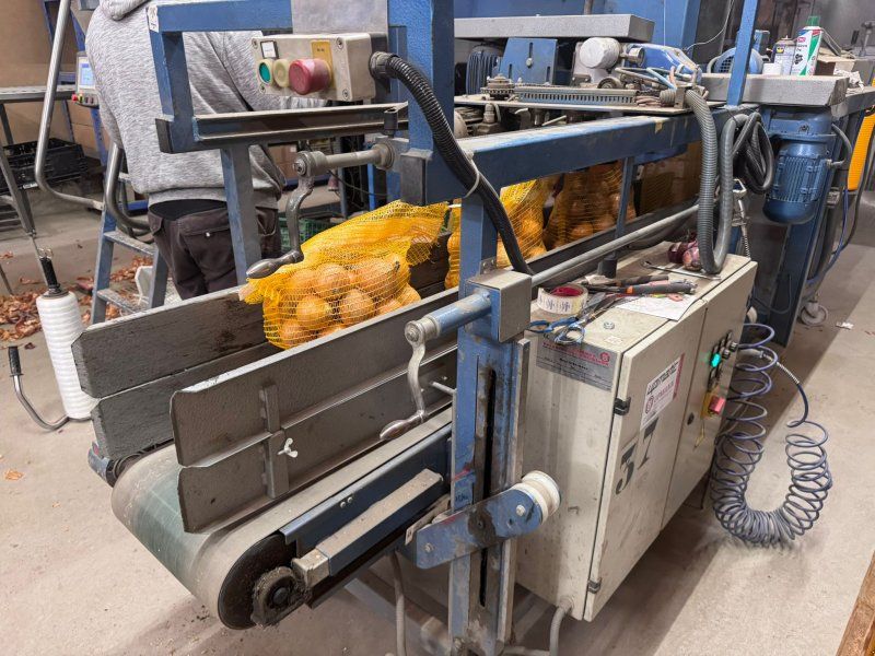 Upmann Waage + Nähstraße