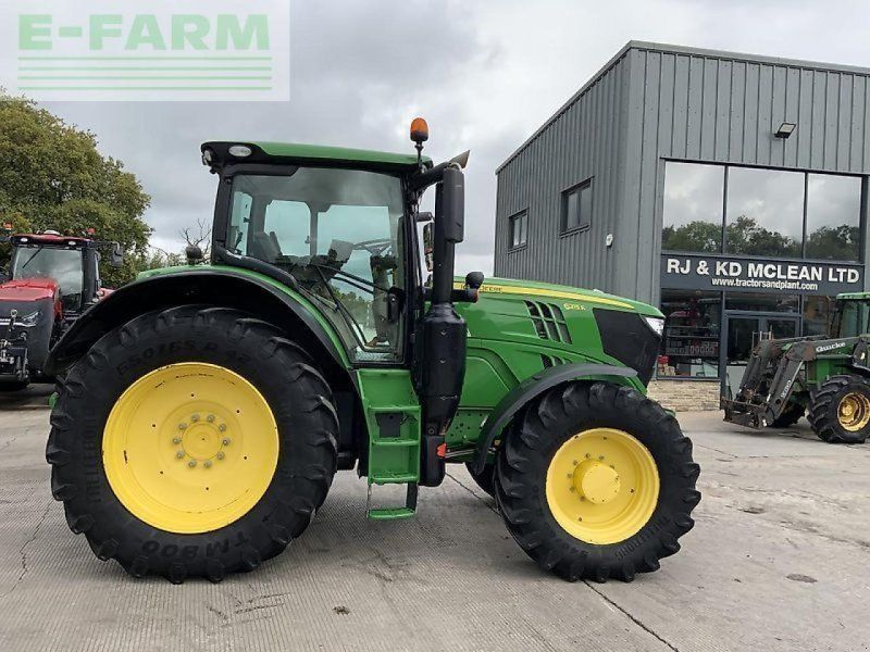 John Deere 6215r  (st24044)