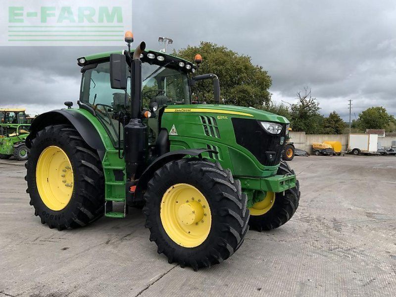 John Deere 6215r  (st24044)