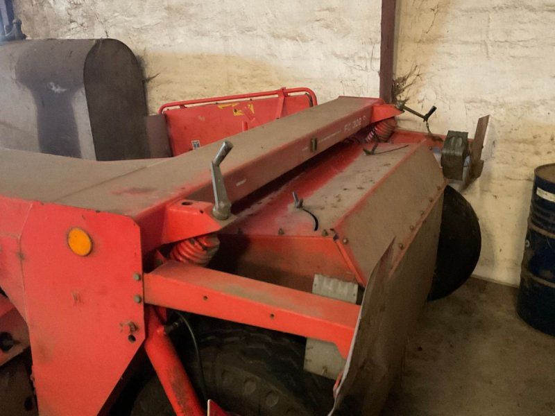 Kuhn FC 302G