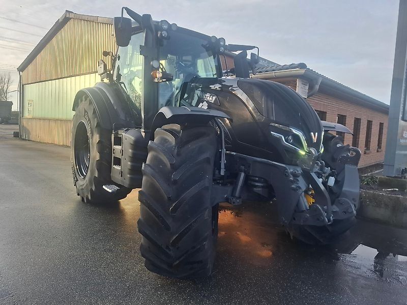 Valtra T215D