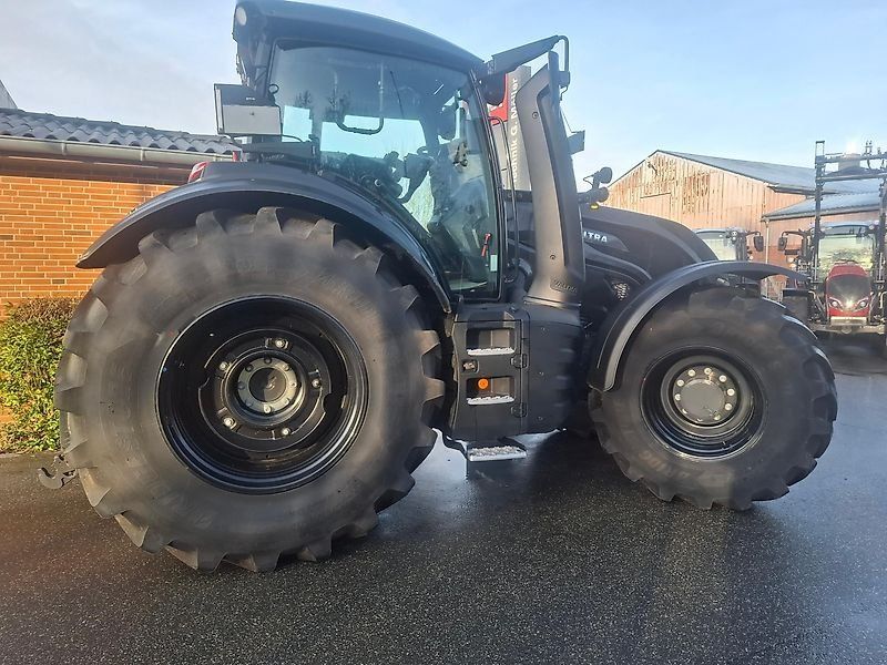 Valtra T215D