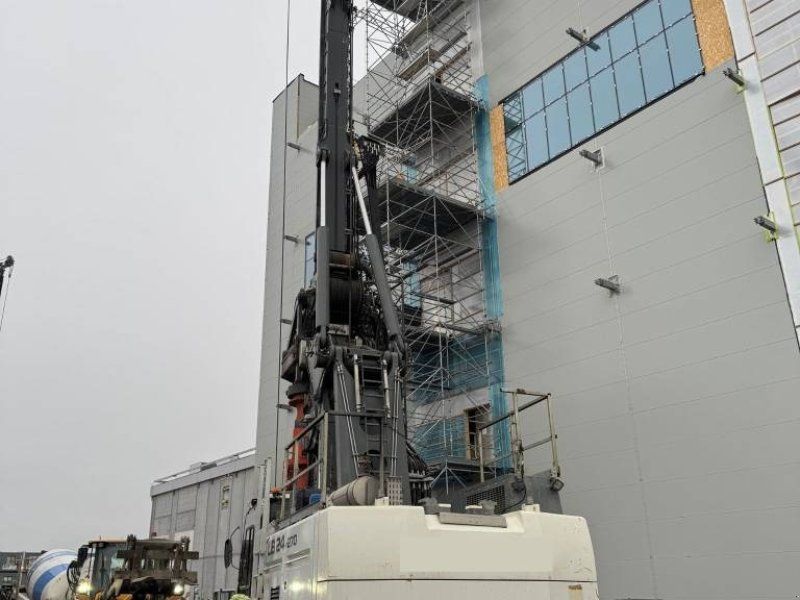 Liebherr LB24