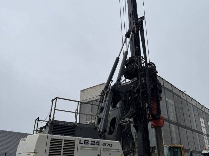 Liebherr LB24