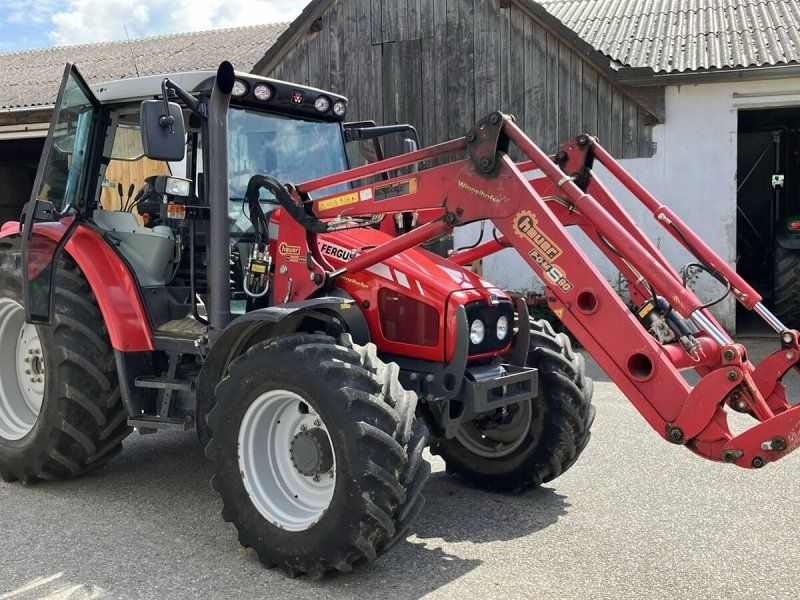 Massey Ferguson 5435 Dyna 4