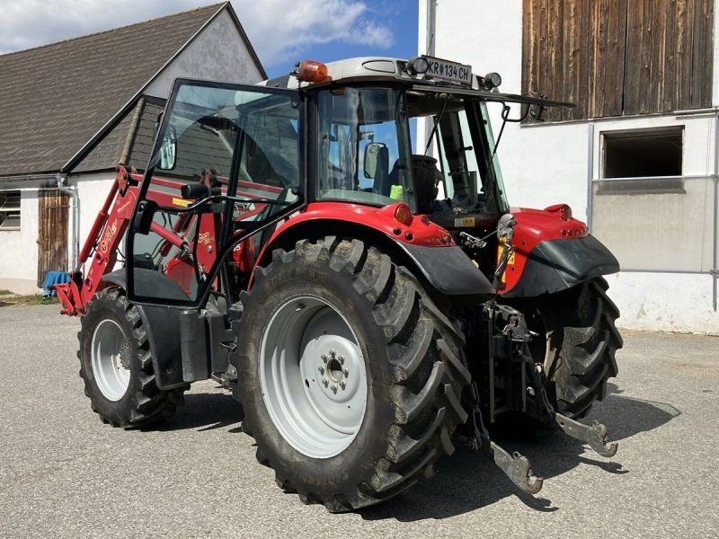 Massey Ferguson 5435 Dyna 4