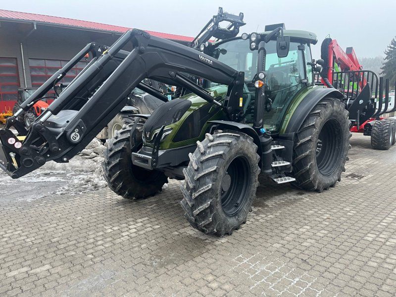 Valtra G 125A mit FL