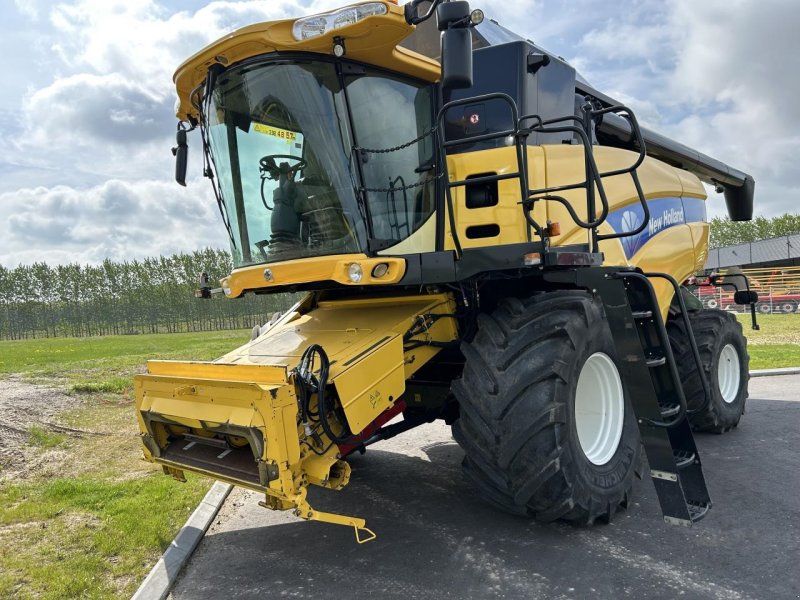 New Holland CX 8090
