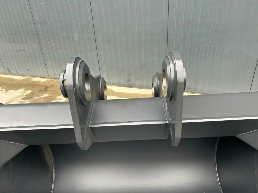 Hitachi ZX220 - 1.40m