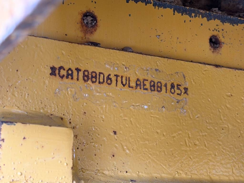 CAT D6T XL