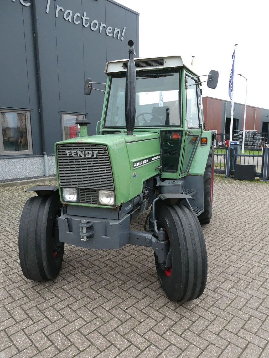 Fendt 305LS Turbomatik / 10549 Draaiuren / GOEDE VERSNELLINGSBAK