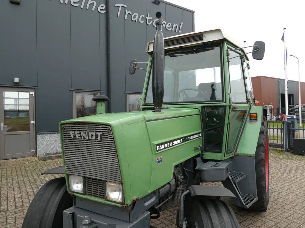 Fendt 305LS Turbomatik / 10549 Draaiuren / GOEDE VERSNELLINGSBAK