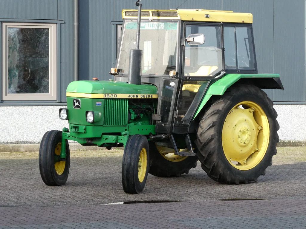 John Deere 1630 2wd / 10824 Draaiuren / Margetrekker
