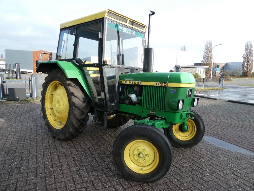 John Deere 1630 2wd / 10824 Draaiuren / Margetrekker