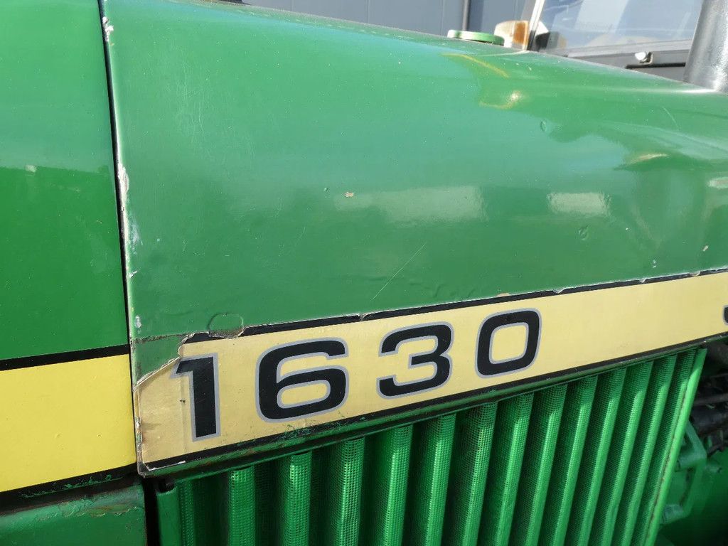 John Deere 1630 2wd / 10824 Draaiuren / Margetrekker