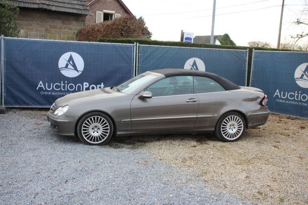 Mercedes-Benz CLK 320 CDI Diesel Cabriolet, Baujahr 2008 (Margin)