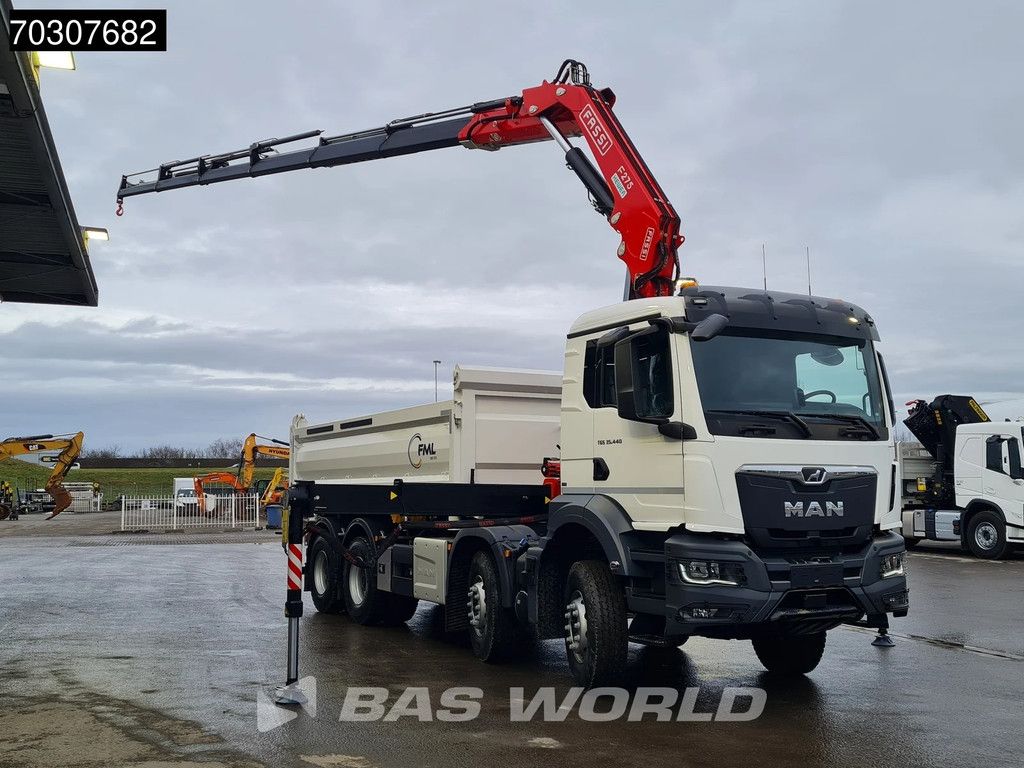 MAN TGS TGS 35.440 8X4 NEW Fassi F275A.0.26 Crane 13m3 3-way KH Kipper Automatic Euro 6