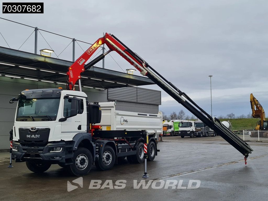 MAN TGS TGS 35.440 8X4 NEW Fassi F275A.0.26 Crane 13m3 3-way KH Kipper Automatic Euro 6