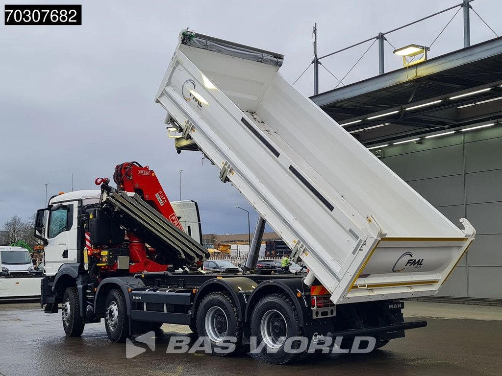 MAN TGS TGS 35.440 8X4 NEW Fassi F275A.0.26 Crane 13m3 3-way KH Kipper Automatic Euro 6