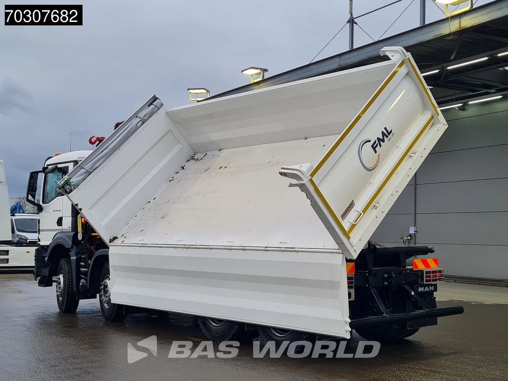 MAN TGS TGS 35.440 8X4 NEW Fassi F275A.0.26 Crane 13m3 3-way KH Kipper Automatic Euro 6