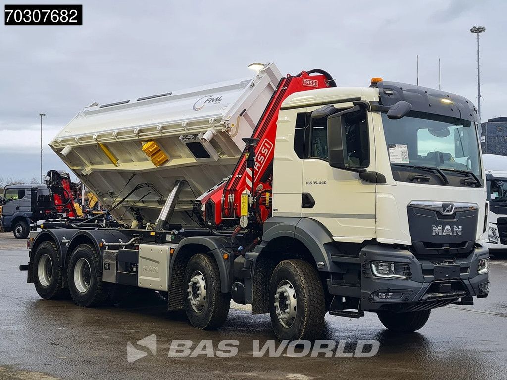 MAN TGS TGS 35.440 8X4 NEW Fassi F275A.0.26 Crane 13m3 3-way KH Kipper Automatic Euro 6