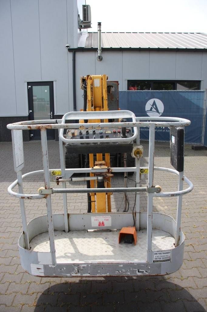 Nifty HR 15 NDE Electric/Diesel Articulated Boom Lift 2005