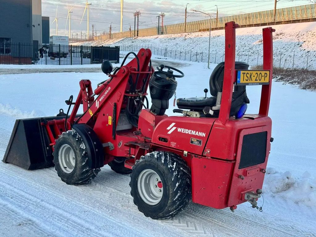 Weidemann 1130 minishovel kniklader