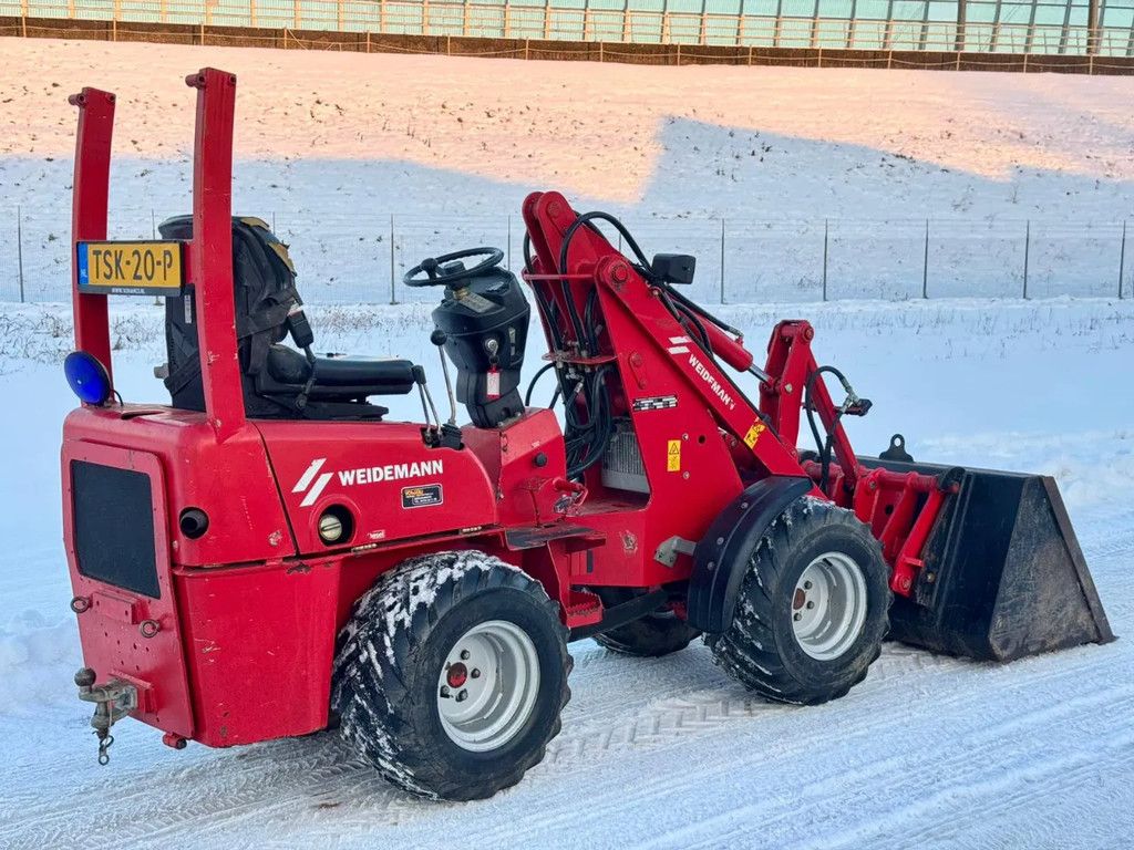 Weidemann 1130 minishovel kniklader
