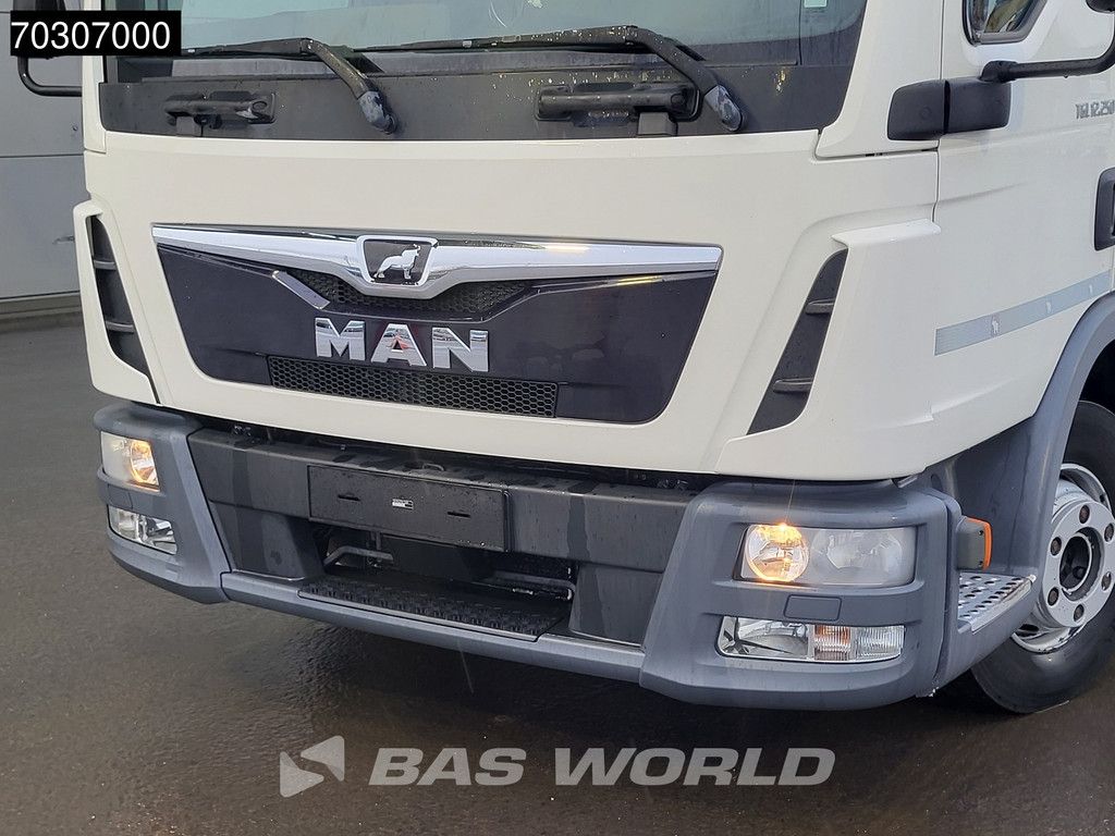 MAN TGL 12.250 4X2 Carrier TRS ECO-Drive 25 Syberia 1500kg Ladebordwand Automatic Euro 6