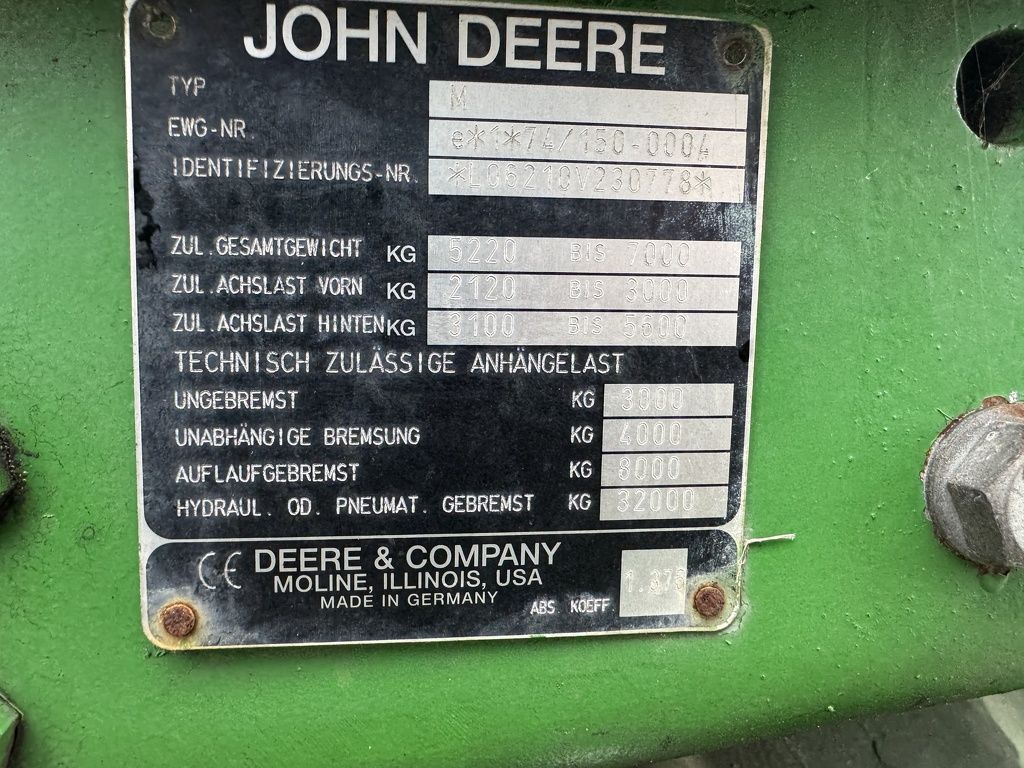John Deere 6210