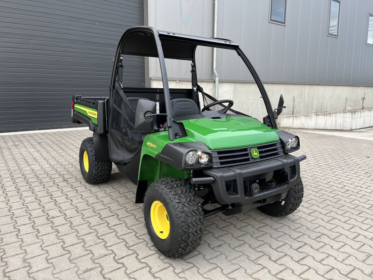 John Deere Gator HPX815E kipper