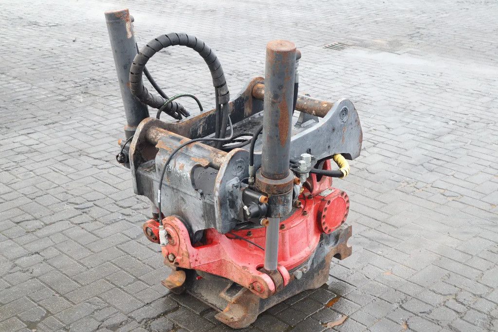 Rototilt R8 | S70 | KM70 | TILT ROTATOR | GOOD CONDITION