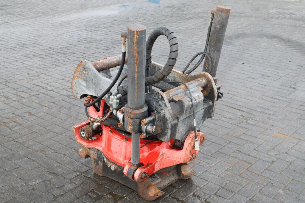 Rototilt R8 | S70 | KM70 | TILT ROTATOR | GOOD CONDITION