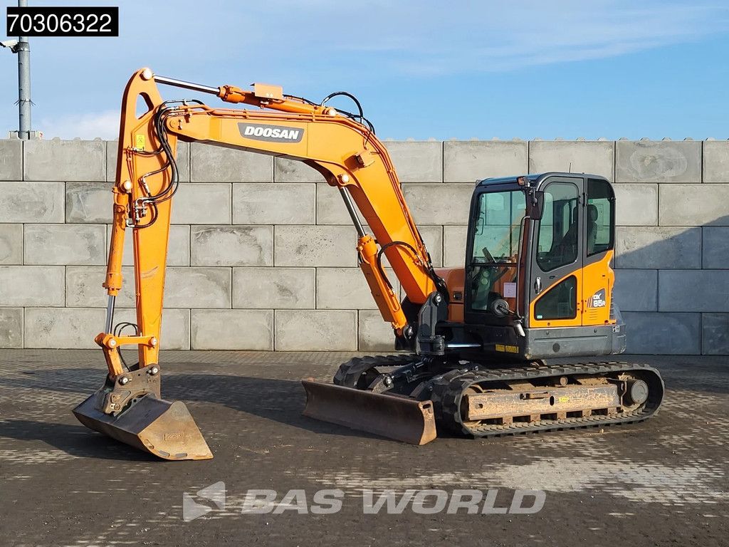 Doosan DX85 R-3 A/C - 3 Buckets