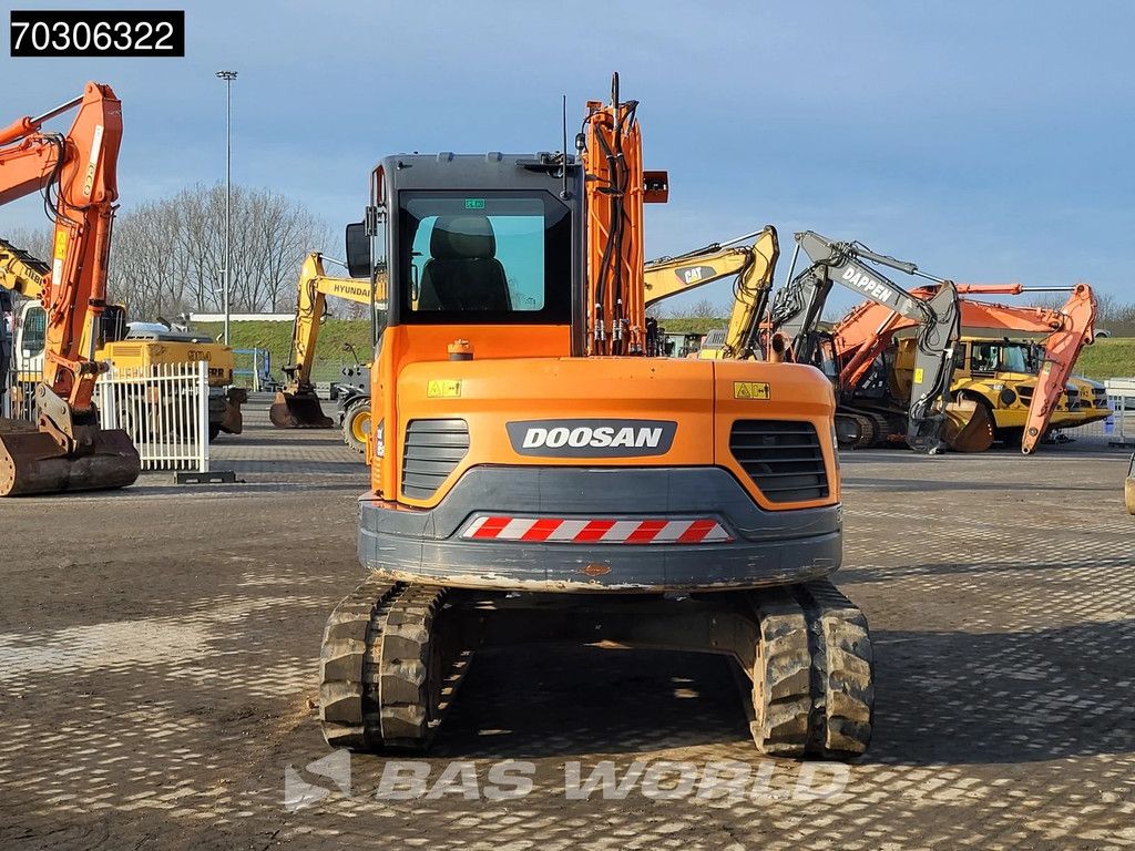 Doosan DX85 R-3 A/C - 3 Buckets