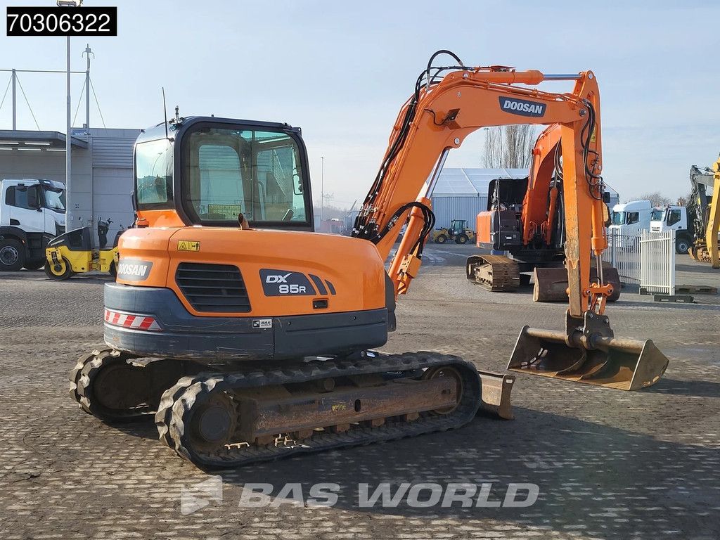 Doosan DX85 R-3 A/C - 3 Buckets