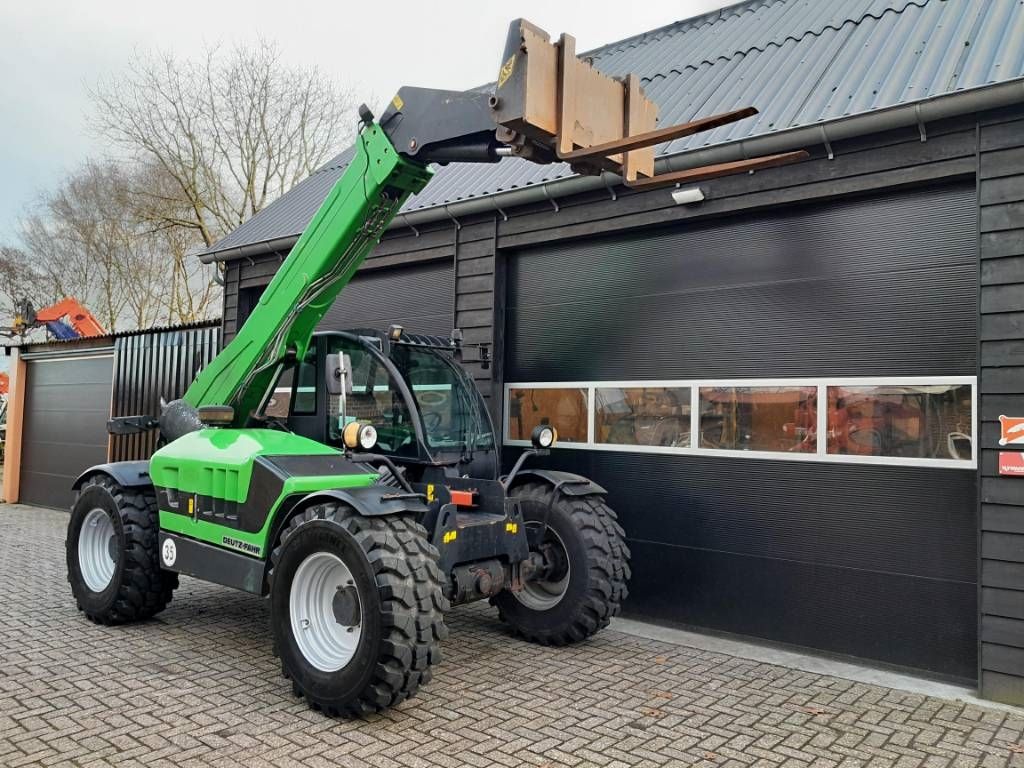 Deutz Agro 35.7 H verreiker bak en vorken