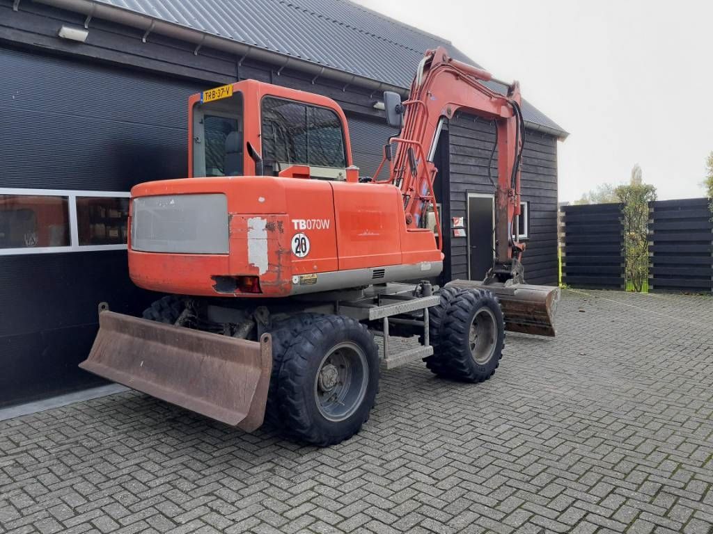 Takeuchi TB070 mobiele kraan graafmachine