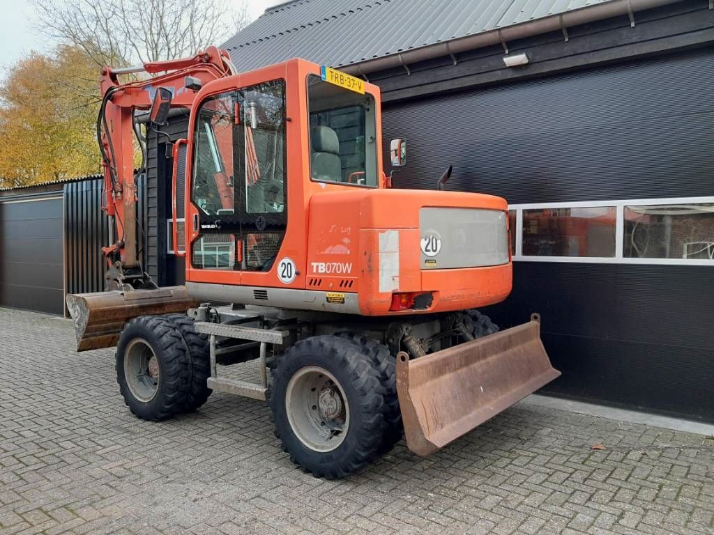 Takeuchi TB070 mobiele kraan graafmachine