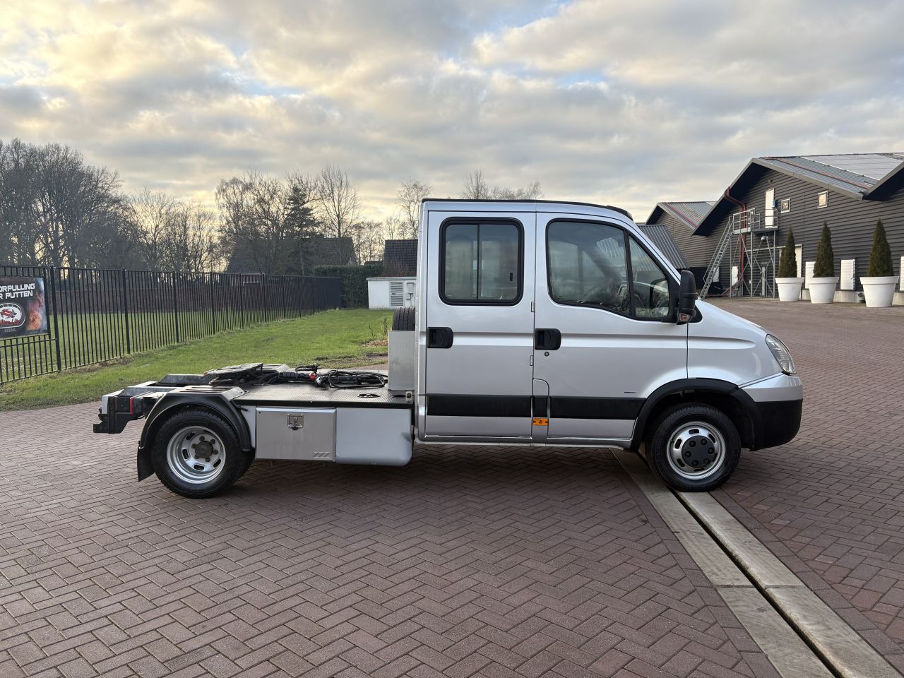 Be trekker Iveco Daily 40C18 met dubbele cabine EURO 5 N1 PTO