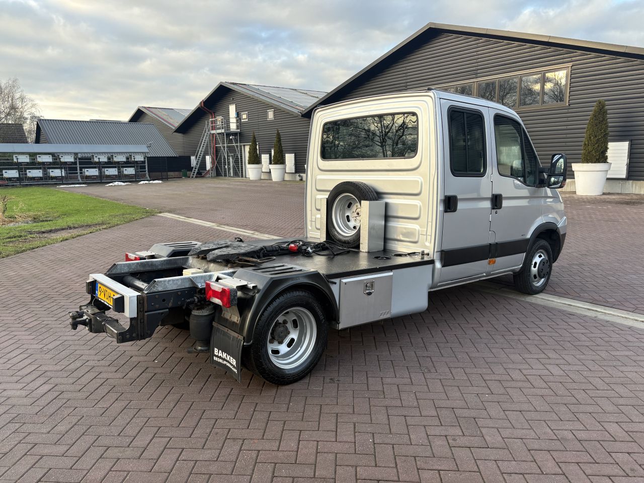 Be trekker Iveco Daily 40C18 met dubbele cabine EURO 5 N1 PTO