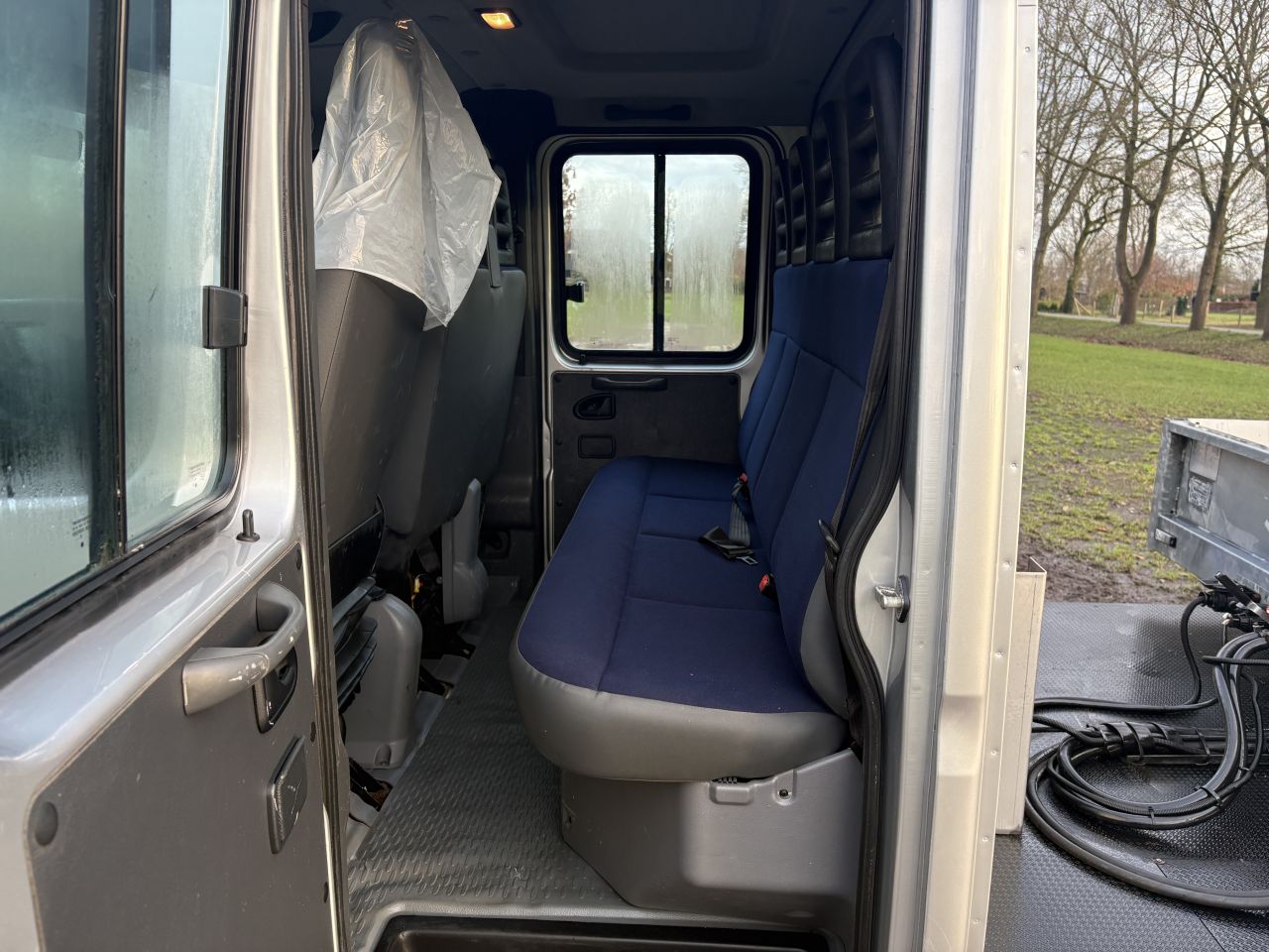Be trekker Iveco Daily 40C18 met dubbele cabine EURO 5 N1 PTO