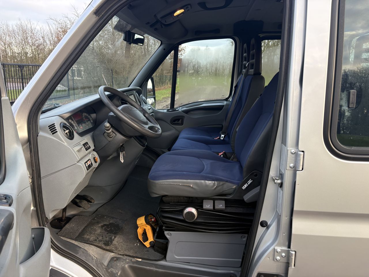 Be trekker Iveco Daily 40C18 met dubbele cabine EURO 5 N1 PTO
