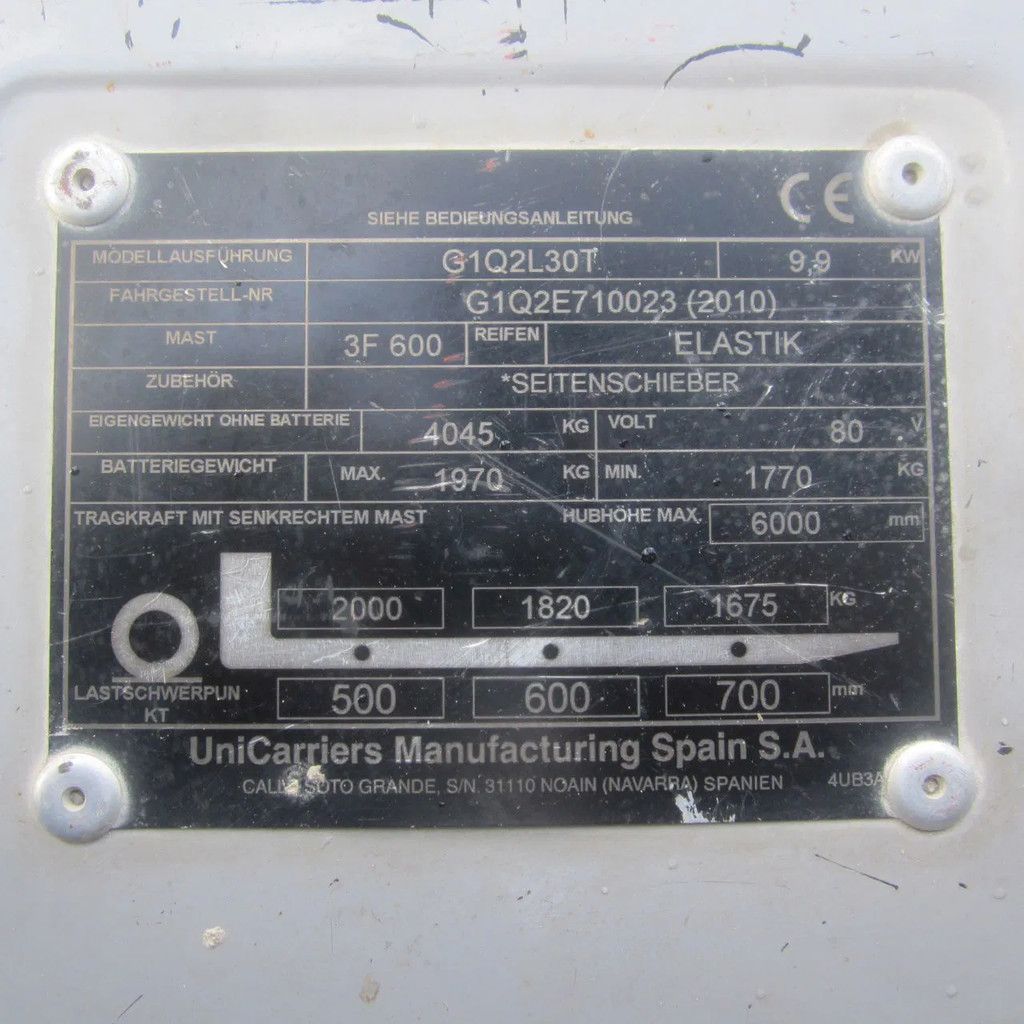 Nissan Heftruck, L30T elektrisch, triplomast, side shift.