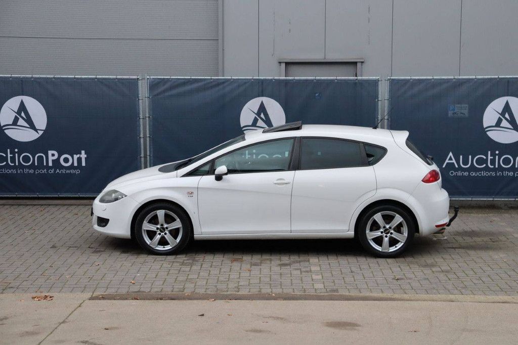 Pkw SEAT Leon Benzin 2009 (Marge)