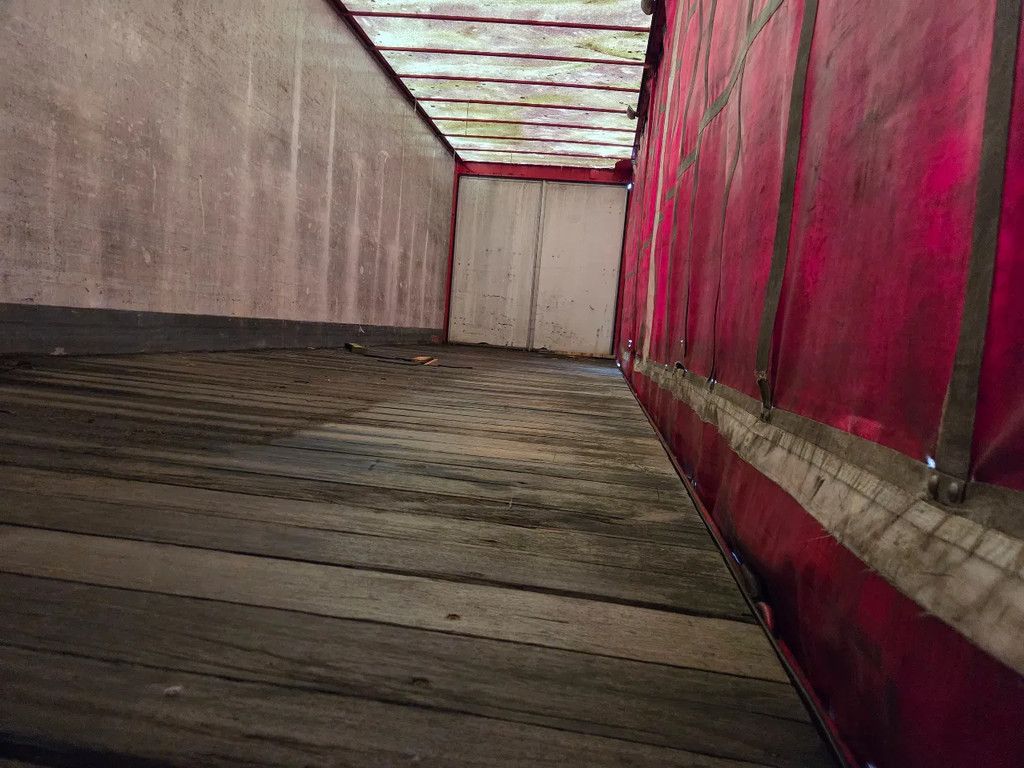 DRACO 1as met vastewand, podium oplegger