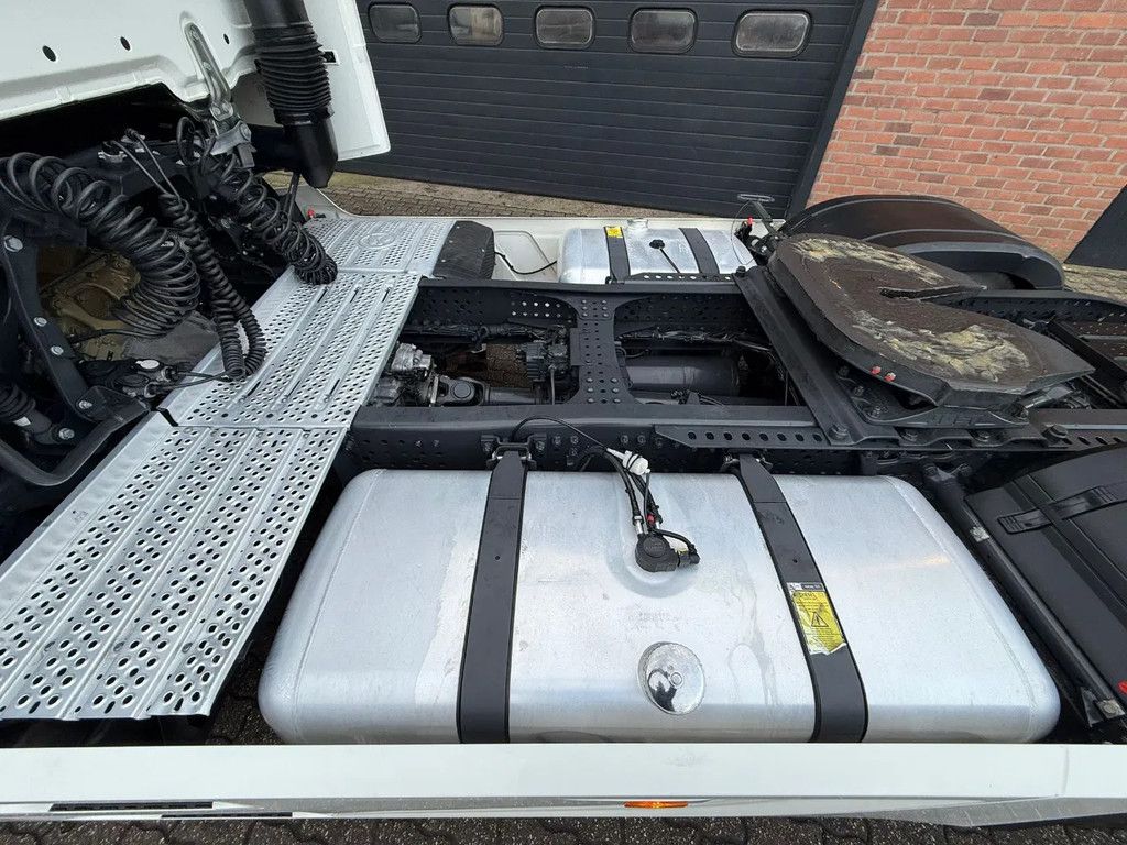 Mercedes-Benz Actros 1845 L Gigaspace 2x tank Standairco Smarttacho 2!